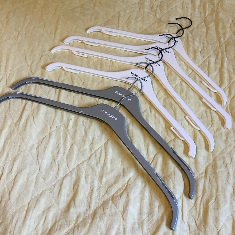10 Designer Plastic Hangers - 6 Jacques Vert & 4 Penningtons Boutique Set